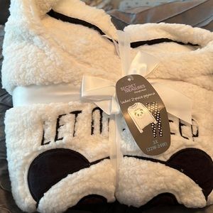 PANDA PAJAMAS SIZE 3x (22-24)